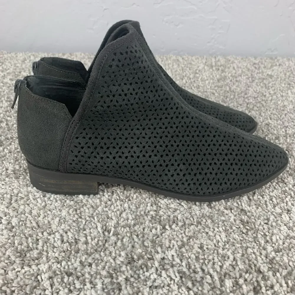 Kelsi Dagger Suede Anke Boots Size 7.5 Alley Gray Leather Upper Back Zipper